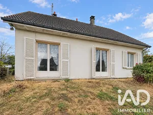 House in Soucy (89100)