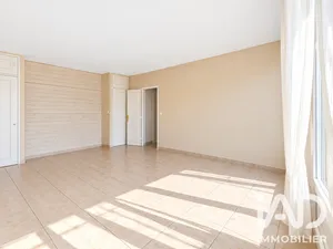 Apartment in Chennevières-sur-Marne (94430)