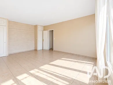 Apartment in Chennevières-sur-Marne (94430)