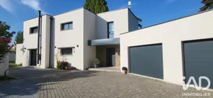 Mansion in Ballan-Miré (37510)
