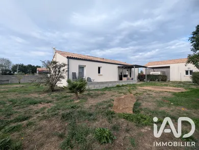 Maison à Apremont (85220)