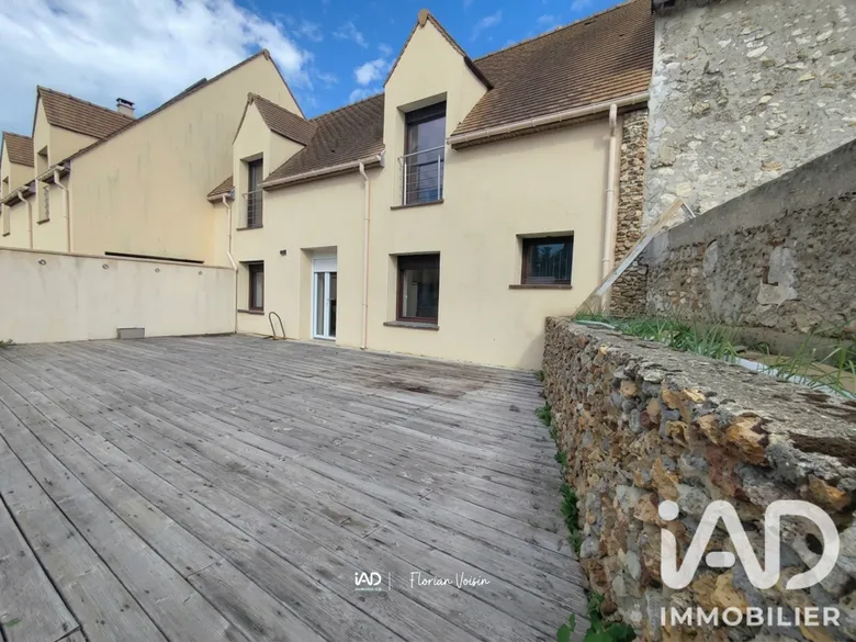 Maison 4 pièces 97 m² · à Longnes · 97 m² · 235 000 €