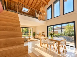 House in Salles (33770)