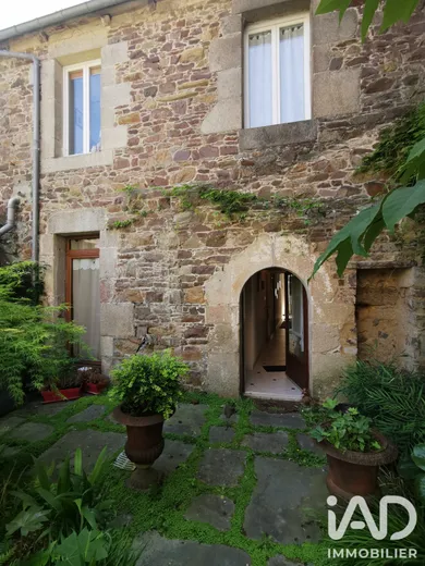 Immeuble à Pontrieux (22260)