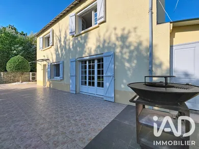 Maison à Saint Barthélémy en Anjou (49124)