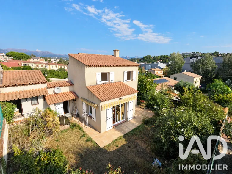 Maison 4 pièces 128 m² · à Cagnes-sur-Mer · 128 m² · 695 000 €