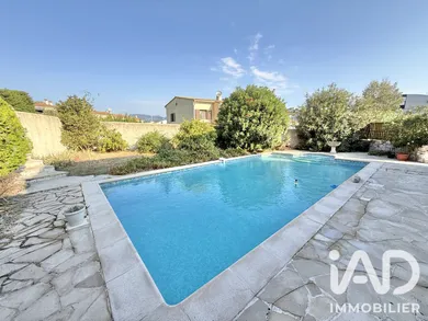 Maison à Cagnes-sur-Mer (06800)