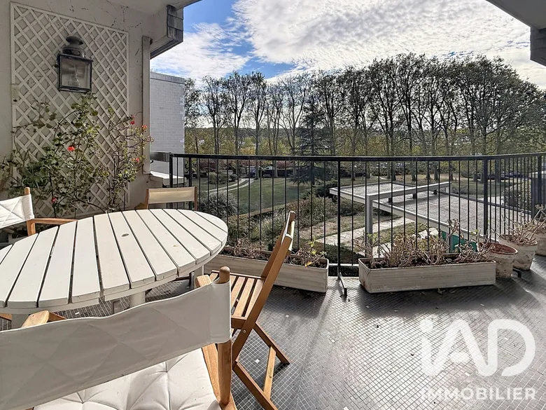 Appartement 5 pièces 153 m² · à Vaucresson · 153 m² · 630 000 €