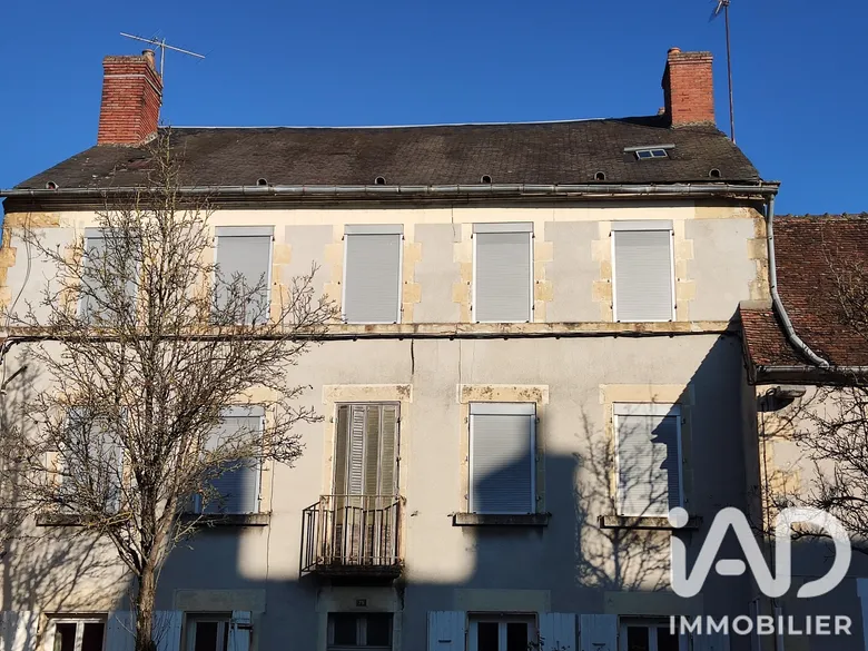 Immeuble 4 pièces 187 m² · à Pougues-les-Eaux · 187,1 m² · 180 000 €