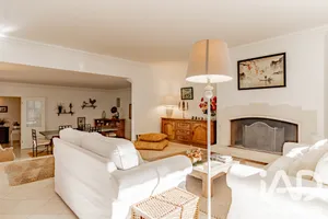 Maison traditionnelle à Maule (78580)