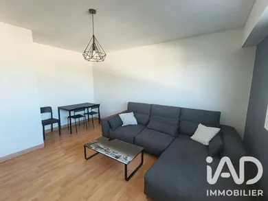 Appartement à La Roche-sur-Yon (85000)