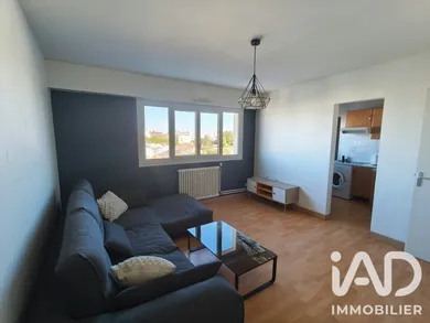 Appartement à La Roche-sur-Yon (85000)