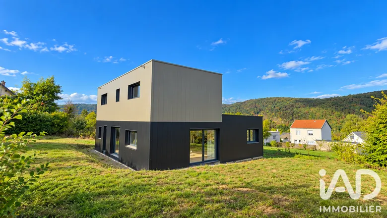 Maison 6 pièces 155 m² · à Bogny-sur-Meuse · 155 m² · 159 000 €