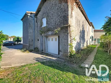 Maison de village à Pougne-Hérisson (79130)