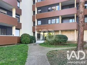 Apartment in Le Plessis-Bouchard (95130)
