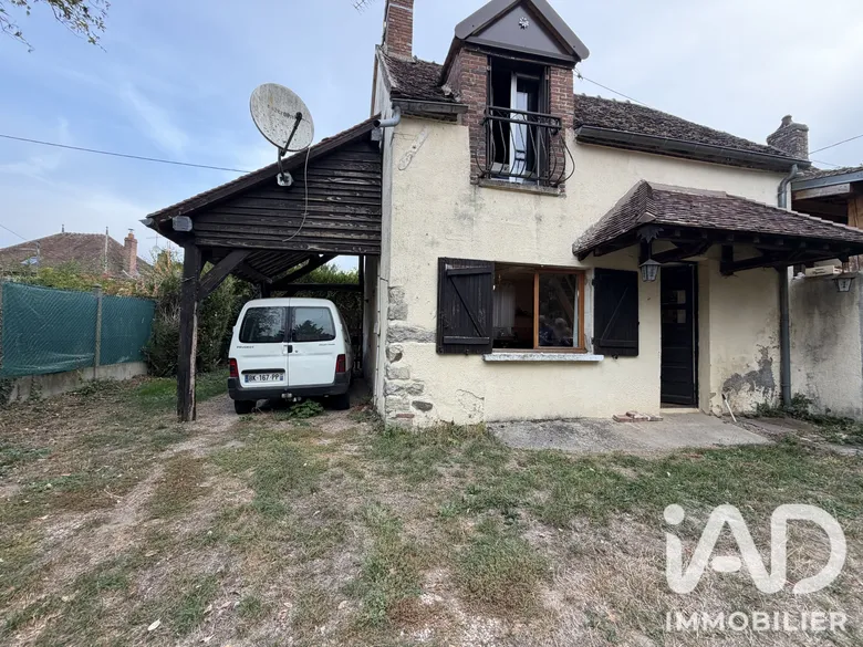 Maison 2 pièces 57 m² · aux Sièges · 57 m² · 50 000 €