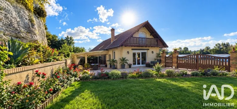 Maison 8 pièces 133 m² · à Saint-Pierre-de-Varengeville · 133 m² · 230 000 €