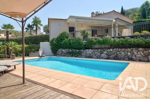 Architectural house in Évenos (83330)
