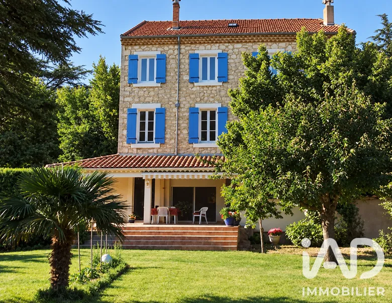 Maison 8 pièces 320 m² à Pierrelatte