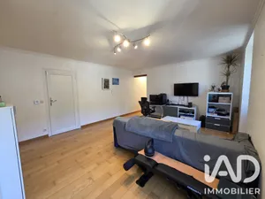 Apartment in Septeuil (78790)
