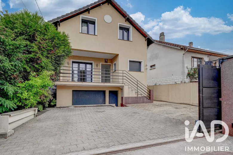 Maison 9 pièces 171 m² · à Tremblay-en-France · 171 m² · 469 900 €