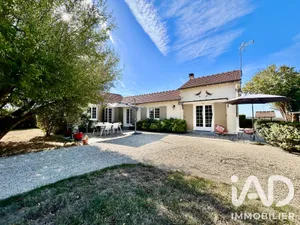 Maison de village à Recloses (77760)