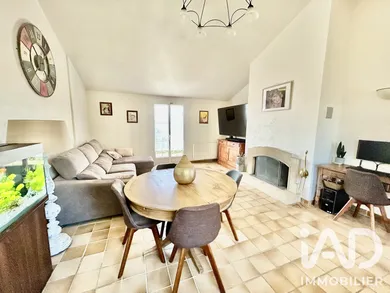 Maison de village à Recloses (77760)