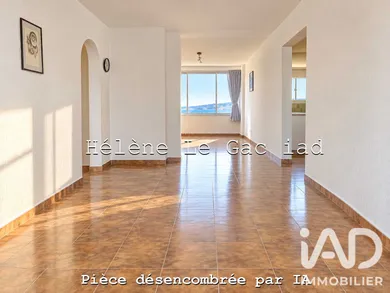 Apartment in Toulon (83000)