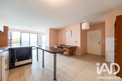 Apartment in Cenon (33150)