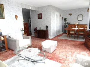 Apartment in Saint-Maur-des-Fossés (94100)