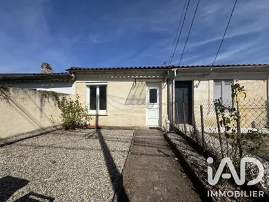 Maison à Saint-Médard-d'Eyrans (33650)