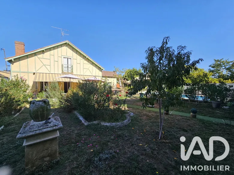 Maison 9 pièces 200 m² · à Bergerac · 200 m² · 320 000 €