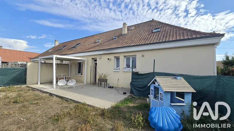 Maison 4 pièces 136 m² · à Champagné · 136,1 m² · 235 000 €