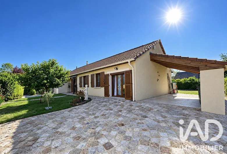 Maison 7 pièces 135 m² · à Saint-Lyé · 135 m² · 334 000 €