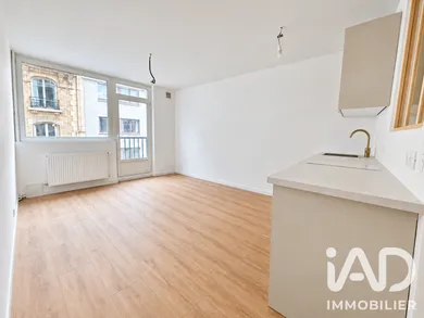 Apartment in Paris (75005)