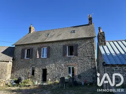 Maison de village à Le Housseau-Brétignolles (53110)