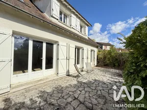 House in La Ville-du-Bois (91620)