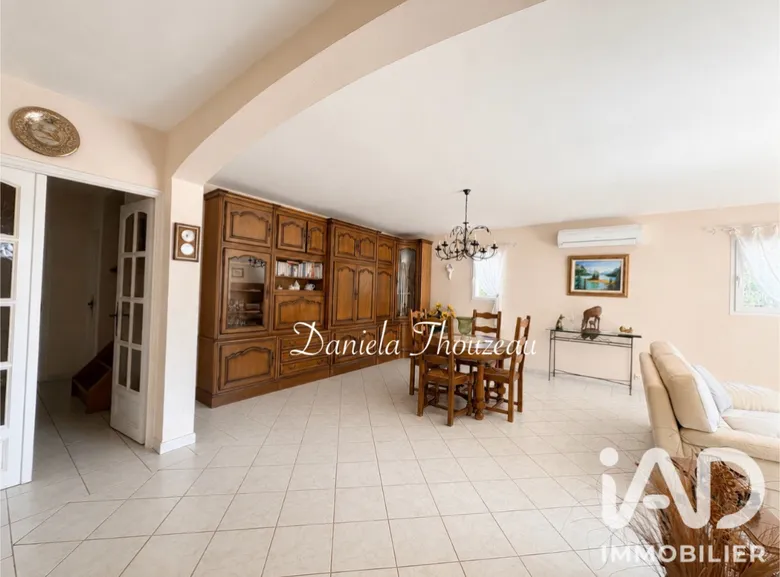 Maison 5 pièces 142 m² · à Collobrières · 142 m² · 570 000 €