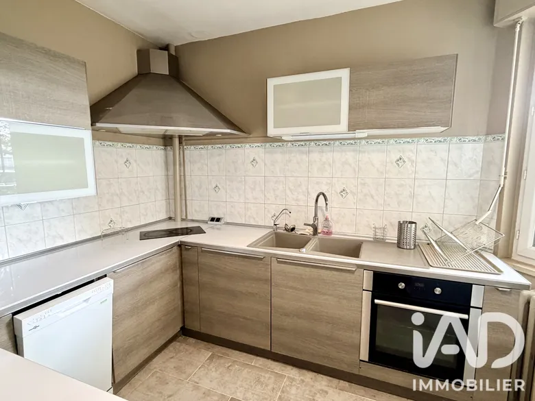 Appartement 5 pièces 106 m² · à Orléans · 106 m² · 210 000 €