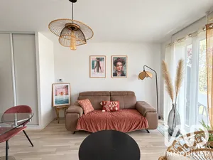 Apartment in La Rochelle (17000)