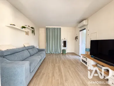 Apartment in Cagnes-sur-Mer (06800)