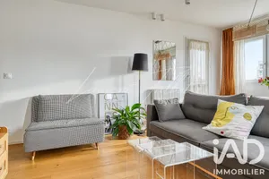 Apartment in Chatou (78400)