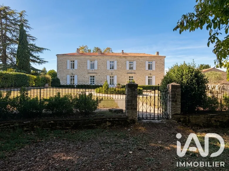 Maison 12 pièces 363 m² · à Longèves · 363 m² · 1 650 000 €