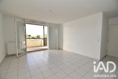 Apartment in Roques (31120)