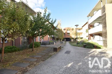 Apartment in Roques (31120)