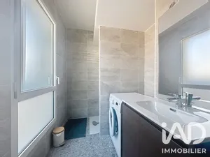 Apartment in Fontaines-sur-Saône (69270)