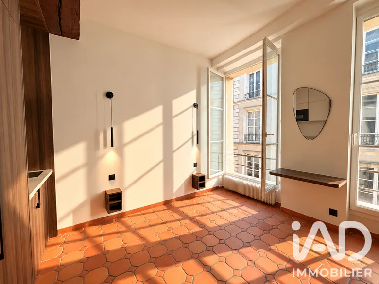 Appartement 1 pièce 15 m² · à Paris · 14,7 m² · 285 000 €