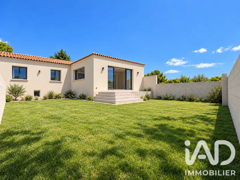 Maison 4 pièces 138 m² · à Saint-Geniès-de-Comolas · 138 m² · 420 000 €