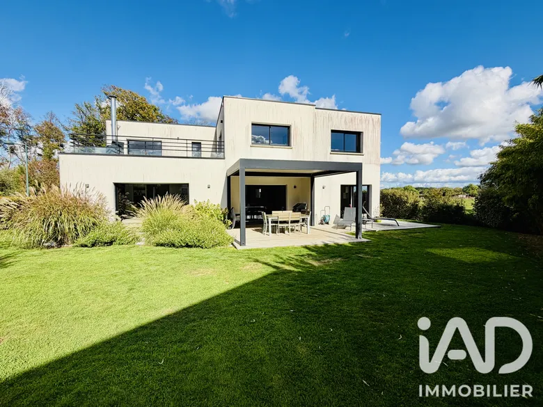 Maison 8 pièces 210 m² · à Bois-Guillaume · 210 m² · 730 000 €