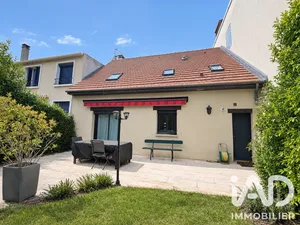 Maison traditionnelle à Chevilly-Larue (94550)
